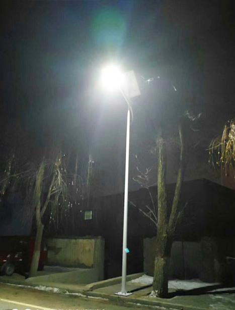 积石山县新城镇太阳能路灯项目